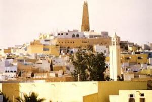 Un mouvement pacifique et unitaire UN MILLIER DE CHÔMEURS SE RASSEMBLENT À GHARDAIA