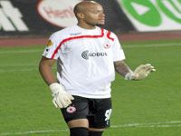 Joueurs algériens à l'étranger M'bolhi au purgatoire