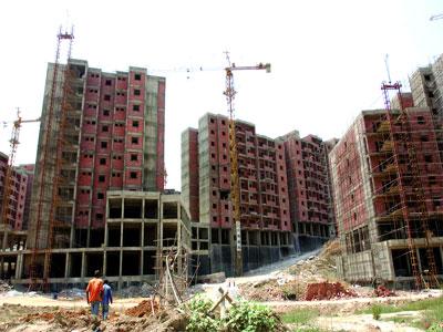 Les constructions se poursuivent, les espaces d'aération se rétrécissent Réalisation de nouveaux projets sans consultation véritable des professionnels du domaine