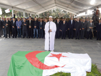 Des funérailles à la hauteur de la grandeur de l'homme Ali Kafi inhumé à El Alia
