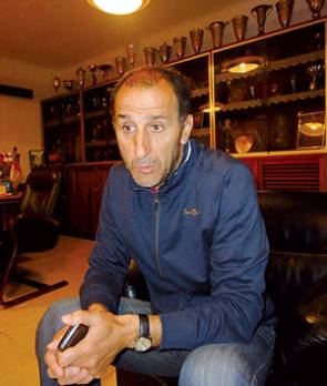 J'insiste pour que le volley algérien participe aux Jeux méditerranéens Mourad Sennoun. Sélectionneur national de volley-ball