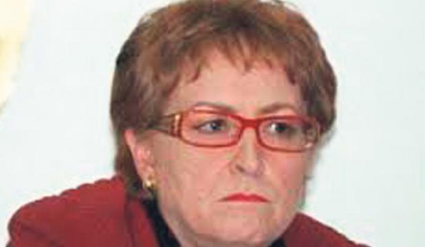 المشاريع الثقافية الكبرى لم تحترم المعايير وزيرة الثقافة خلال وضعها حجر أساس بناء مسرح بشار