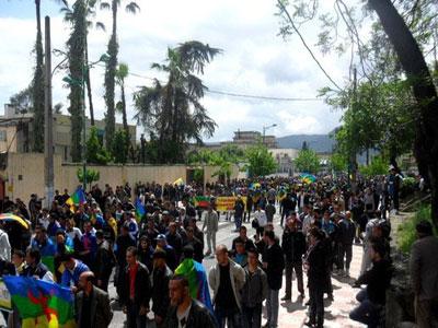 Le RCD et le MAK ont marché hier à Tizi Ouzou Commémoration du 33e anniversaire du printemps amazigh d'avril 1980