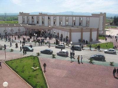 Les chercheurs du laboratoire de l'énergie et des systèmes intelligents (Lesi) développent de nouveaux moteurs pour les véhicules L'université de Khemis Miliana s'intègre dans l'environnement extérieur à travers ses inventions