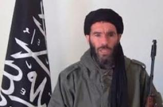 Le procès de Belmokhtar et onze autres présumés terroristes mardi devant la justice