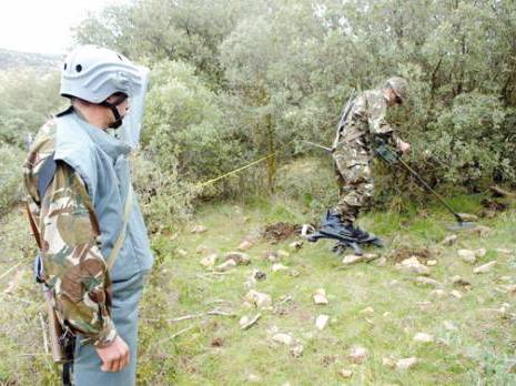 Le carnage continue Les mines antipersonnel, 50 ans après l'indépendance