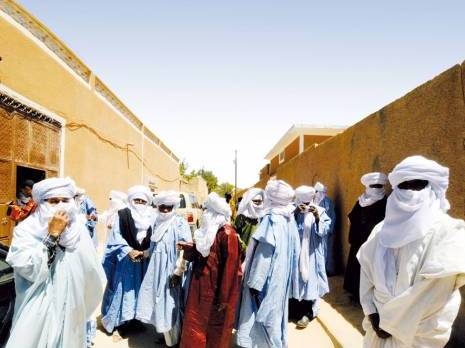 Les Touareg ne veulent plus être marginalisés Les chefs de 30 tribus adressent des revendications à Bouteflika
