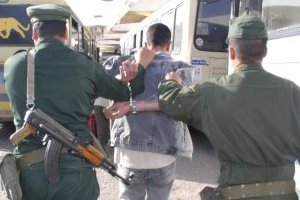 سرق سيارة من وكالة تابعة لولاية مستغانم مختص في النصب والاحتيال في قبضة أمن سكيكدة