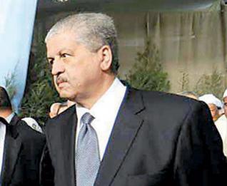 Sellal inspecte la nouvelle station d'épuration (STEP) de la ville de Béjaïa