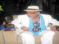 TOMBER DE RIDEAU SUR LE FESTIVAL NATIONAL DU FILM AMAZIGH Djamel Allam décroche l'Olivier d'or pour 