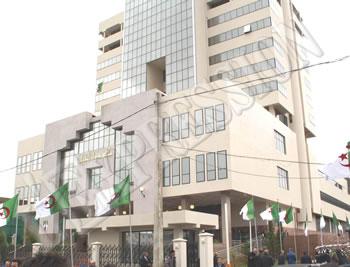 Qu'a-t-on volé' VISITE NOCTURNE À LA COUR D'ALGER