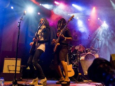 Manou Gallo and Women Band terriblement musical Dimajazz émet ses surprises !