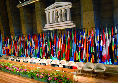 Il continue de faire défaut