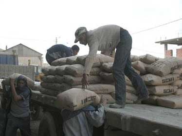 Lafarge Algérie et l'homme d'affaires Abdennour Souakri réaliseront une usine de ciment à Djemora
