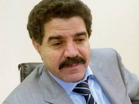 Pr. Abderrezak Dahdouh. médecin-chef de la clinique rénale de Daksi Entretien