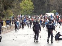 Vente des billets pour la finale MCA-USMA À couteaux et sabres... tirés