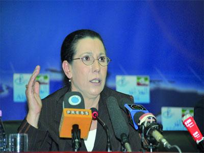 Louisa Hanoune met en garde contre l'instrumentalisation des revendications Appelant à une prise en charge des problèmes «légitimes» de chômage