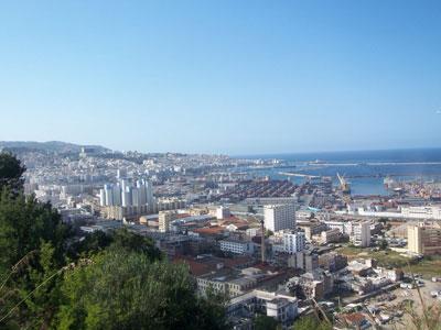 Anomie et économie de rente freinent le développement Décollage économique de l'Algérie