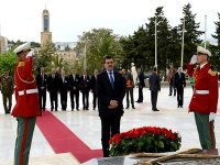 Le chef du gouvernement tunisien se recueille à la mémoire des martyrs de la Révolution au Sanctuaire du Martyr