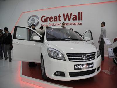 Great Wall veut atteindre 12 000 ventes de véhicules pour 2013 Il dévoile 4 nouveautés au 16e Salon de l'automobile