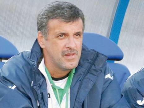 «Ça va être une rude bataille» Farid Zemiti. Entraîneur adjoint du MCA