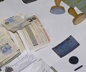 تفكيك عصابة مختصة في تزوير الوثائق الإدارية وجوازات السفر بالعاصمة