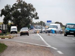 Ain Temouchent :Des femmes bloquent la RN2