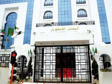 Convulsions secrètes au sérail Succession au sommet