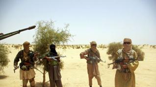 Le commandant de l'Africom Carter Ham visite le siège du CEMOC à Tamanrasset