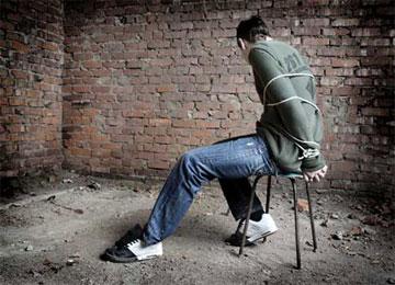 إضراب عام عن العمل في آث زمنزر بتيزي وزو للمطالبة بإطلاق سراح الشاب المختطف