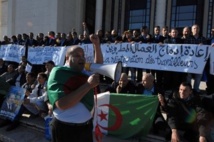 ALGERIE POSTE : Les travailleurs maintiennent leur grève