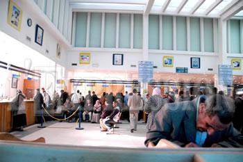 Les usagers crient leur ras-le-bol LA GRÈVE DES POSTIERS SE POURSUIT