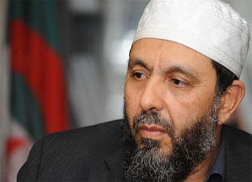 جاب اللّه يرفع الراية البيضاء