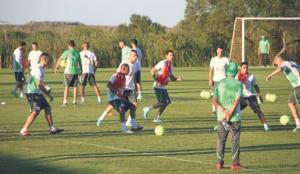 حاليلوزيتش يضرب طوقا أمنيا على معسكر ''الخضر'' في جنوب إفريقيا فيغولي يلتحق ويكمل تعداد ''الخضر''