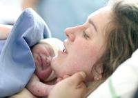 Congé de maternité et retraite Les femmes montent au créneau