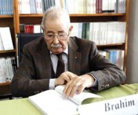 « Au c'ur de la Bataille d'Alger », parcours d'un militant Publication - Brahim Chergui dédicace son écrit à la librairie du Tiers Monde