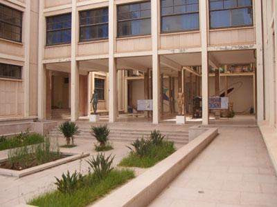 Quand l'Etat cautionne le déni et couvre les abus de pouvoir Une chercheuse est indûment exclue du magister et de l'école supérieure des beaux-arts