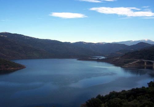 Le gouvernement algérien veut réviser le prix de l'eau consommée par les industriels