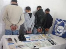 الإطاحة بعصابة أشرار مختصة في سرقة المركبات بمدينة تيارت.