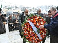 Cérémonie de recueillement à la mémoire de Abdelhak Benhamouda