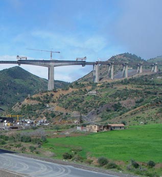 L'insécurité, entrave de plus sur la voie ferrée Thenia-Tizi Ouzou en chantier