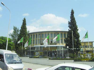 La Maison de la culture étouffe, les Maisons de jeunes inefficaces Tizi Ouzou souffre d'un manque flagrant d'infrastructures culturelles