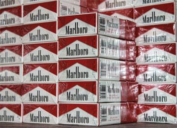 حجز شاحنة محملة ب 13800 علبة تبغ من صنع أجنبي بتبسة كانت مموهة بصفائح البيض