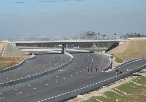 Algérie-Autoroute Est-Ouest: les factures du consortium japonais COJAAL ont été réglés (responsable)