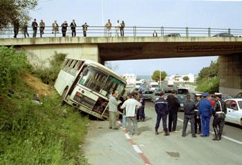 Nos routes continuent de tuer CHAUFFEURS TROP JEUNES ET BUS TROP VIEUX