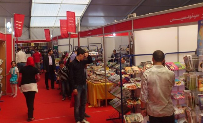Affluence considerable au Salon du Livre à Sétif
