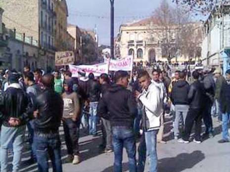 Lendemain d'émeutes : L'ex-gare ferroviaire affectée aux marchands Tiaret : les autres articles
