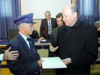 Amar Tou à la cérémonie de remise des prix aux meilleurs chauffeurs de l'entreprise 'La volonté politique a sauvé l'Etusa'