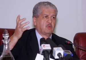 سلال يتفقد مشاريع التنمية بالأغواط السبت