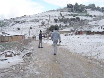 Manteau blanc sur les sommets BEJAIA